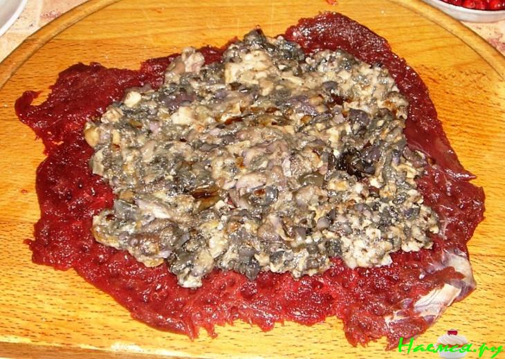 Оленина в брусничном соусе Оленина в брусничном соусе