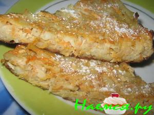 Макаронная запеканка с яблоками и морковкой