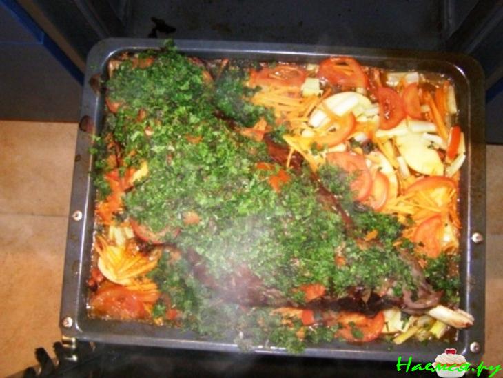 Баранья нога тушенная