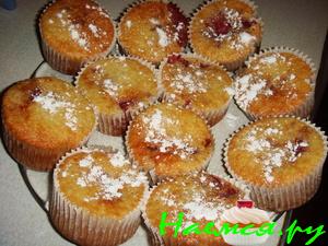 Кексы с клубникой (маннички)