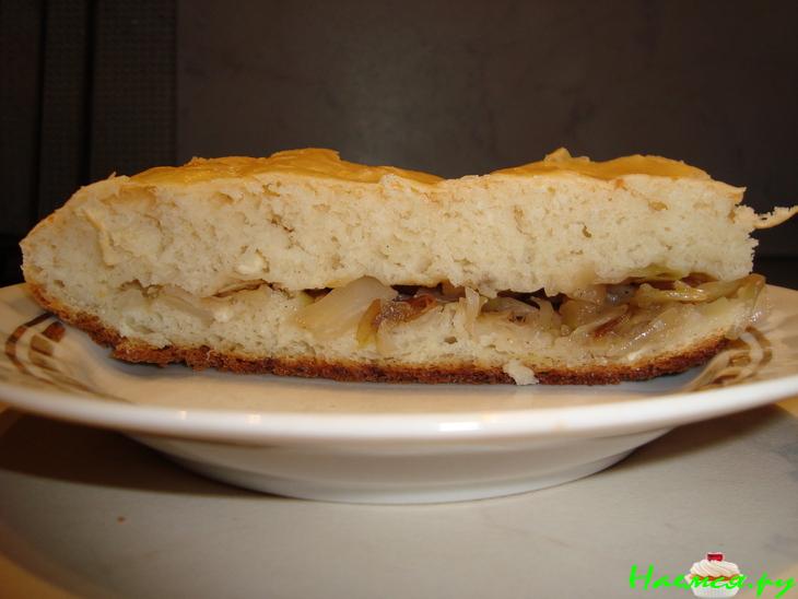 Пирог с капустой (сдобное дрожжевое тесто)