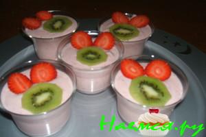 Десерт творожно-клубничный Десерт творожно-клубничный