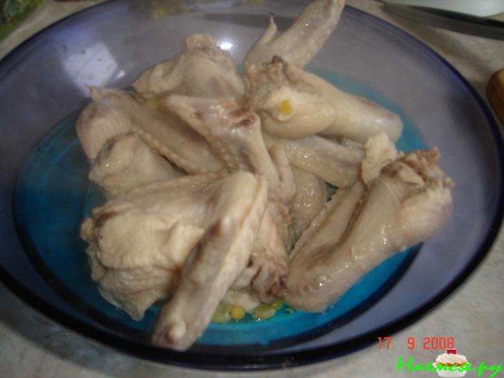 Гороховый суп с куриными крылышками Гороховый суп с куриными крылышками