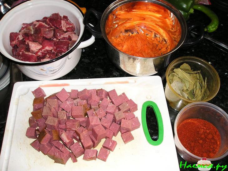 Суп гуляш Суп гуляш