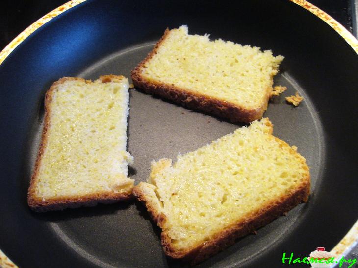 Гренки со смесью авокадо и феты Гренки со смесью авокадо и феты