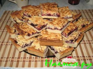 Пирог с вареньем из песочного теста