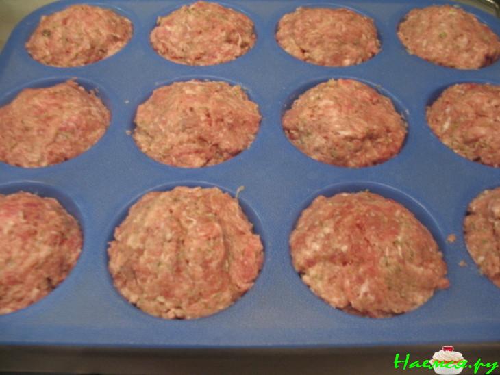 Мясные "маффины" с начинкой Мясные "маффины" с начинкой