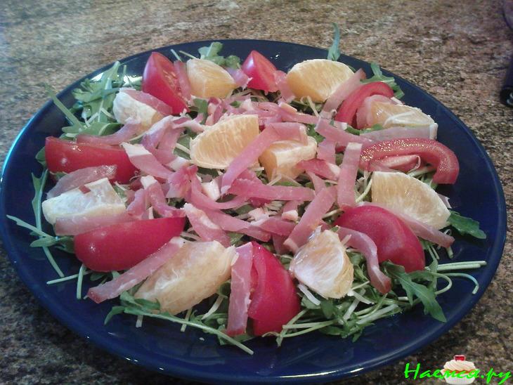 Салат с рукколой и апельсином Салат с рукколой и апельсином