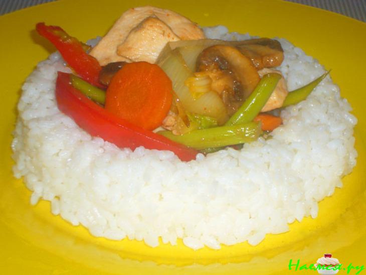 Куриные грудки в овощах в китайском стиле