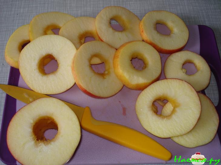 Пончики с яблоками