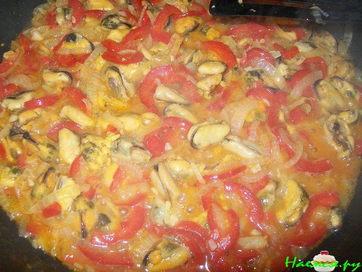 Мидии в восточном стиле и салат из пророщенного маша Мидии в восточном стиле и салат из пророщенного маша