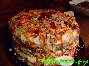 Очень яркий веселенький тортик