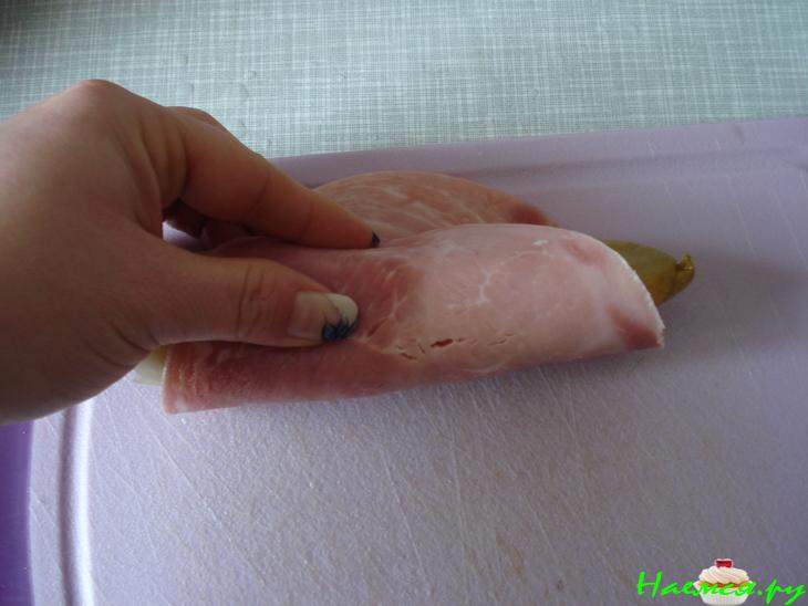 Цикорный салат с ветчиной под сырной корочкой