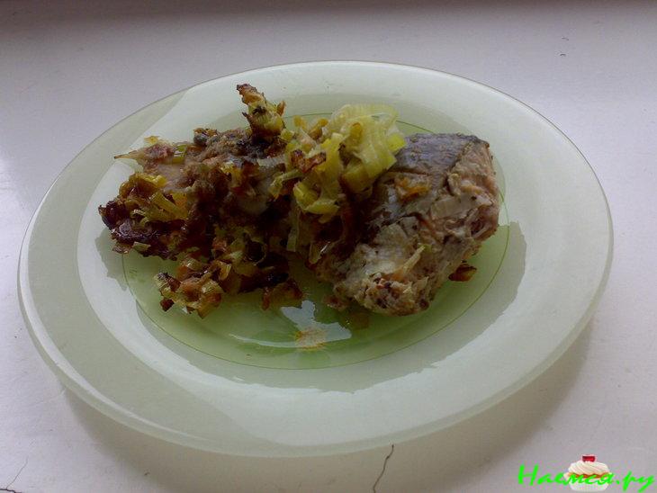 Горбуша с луком пореем Горбуша с луком пореем