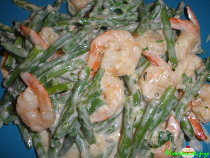 Креветки с зеленой фасолью в сливочном соусе Креветки с зеленой фасолью в сливочном соусе
