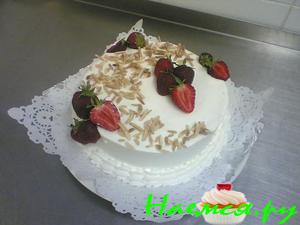 Торт "Клубничный" Торт "Клубничный"