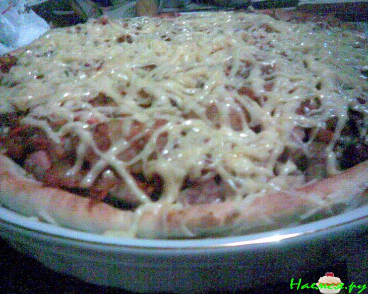 Двухслойный открытый пирог "Ассорти" по мотивам американской пиццы Двухслойный открытый пирог "Ассорти" по мотивам американской пиццы