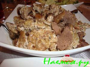 Язык запеченный с грибами