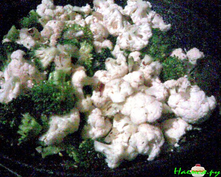 Цветная капуста и брокколи, запеченные в духовке (постный гарнир или теплый салат)