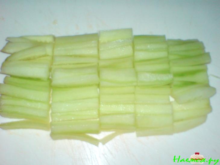 Салат из рисовой лапши с маленькими креветками Салат из рисовой лапши с маленькими креветками