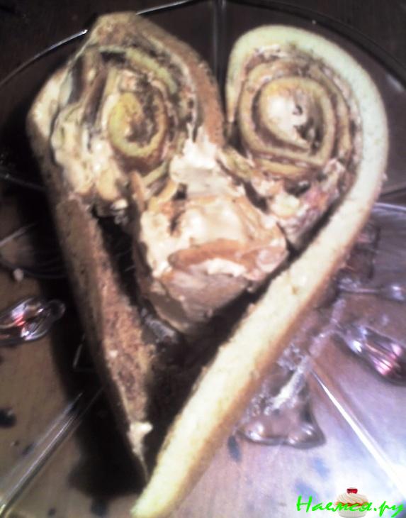 Бисквитный торт "Валентинка"