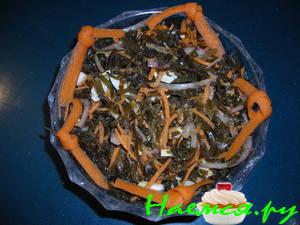 Салат из маринованной морской капусты
