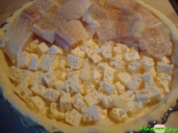 Рыбный открытый пирог