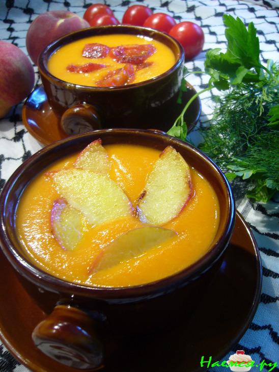 Суп из паприки с персиками Суп из паприки с персиками