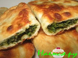 Кутабы с зеленью и салатом