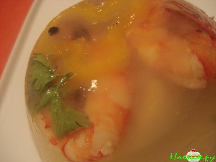 Яйцо-пашот с креветками в желе Яйцо-пашот с креветками в желе