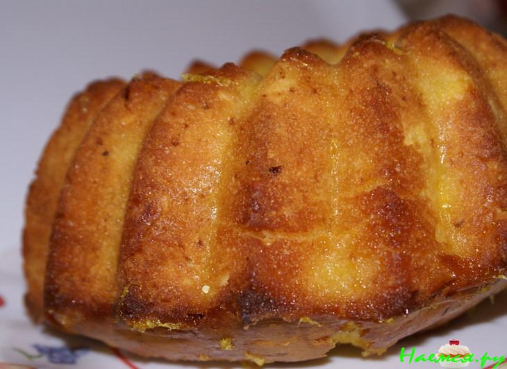 Кекс с апельсинами, орехами и пропиткой