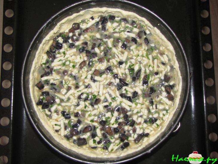 Пирог с сыром и грибами
