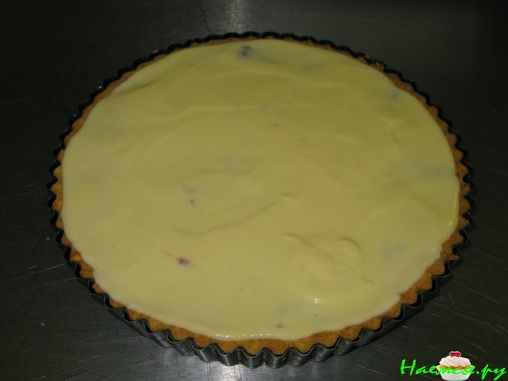 Пай вишневый со сливочной заливкой