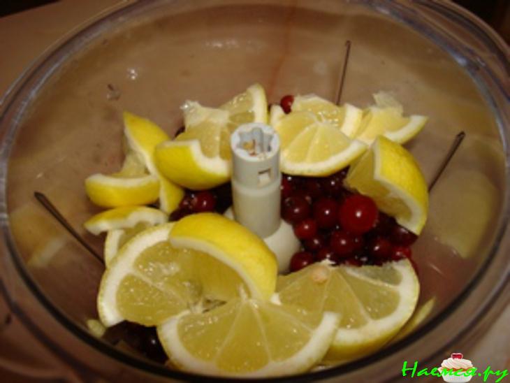 Клюквенно-лимонный пирог со сметанной прослойкой Клюквенно-лимонный пирог со сметанной прослойкой