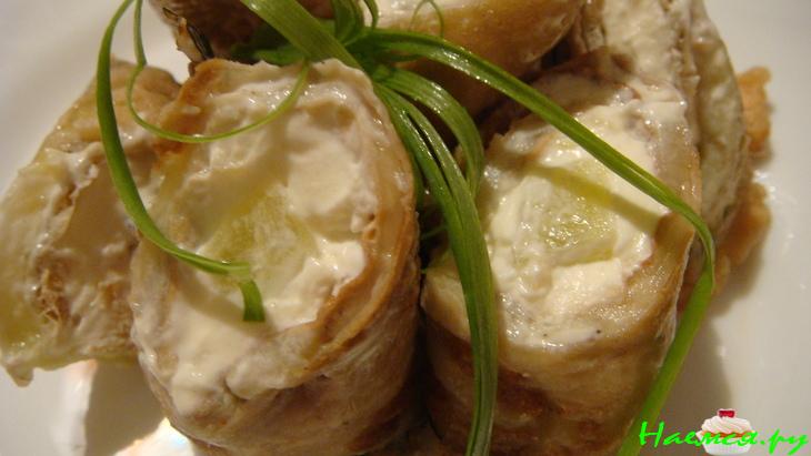 Рулетики из баклажан с мягким сыром Рулетики из баклажан с мягким сыром