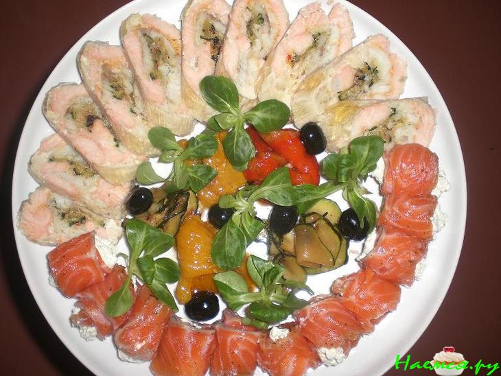 Рыбный рулет с цуккини