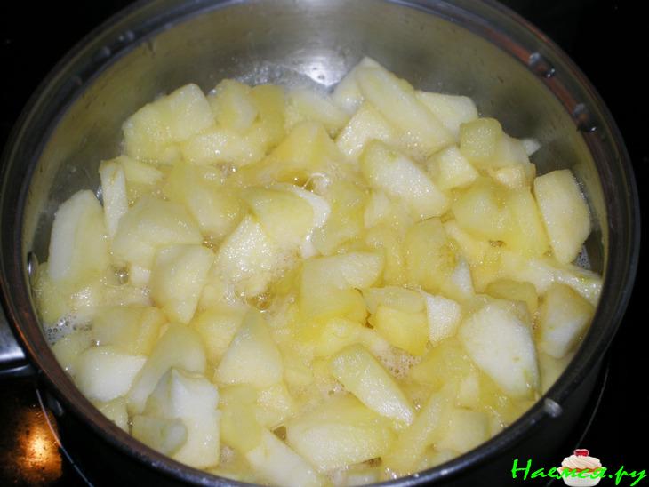 Геркулесовый пирог с яблоками и черносливом