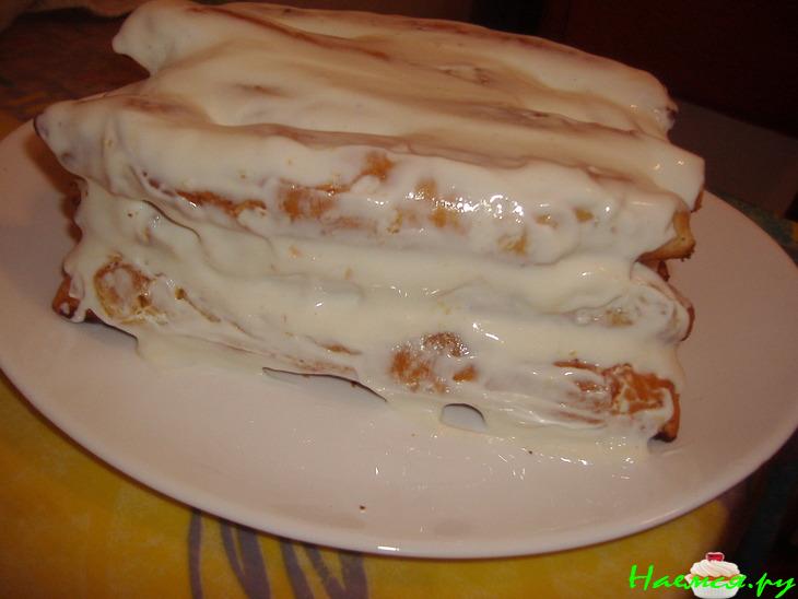 Тортик из творожной слойки с мармеладками