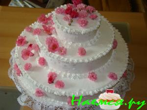 Свадебный бисквитный торт