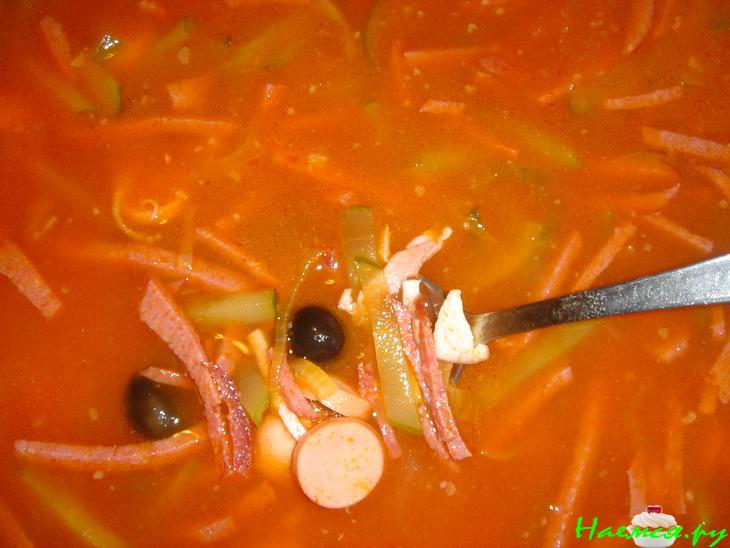 Соляночка с томатной пастой