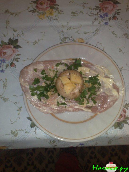 Куриные "мешочки" с шампиньонами и сыром