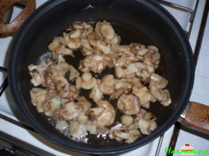 Жульен с грибами и курицей