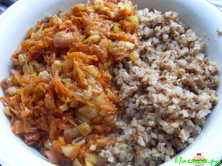 Гречневый рулет с рыбной начинкой