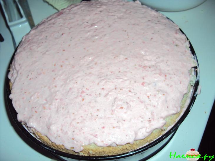 Клубничный торт с лимонным сюрпризом к женскому празднику