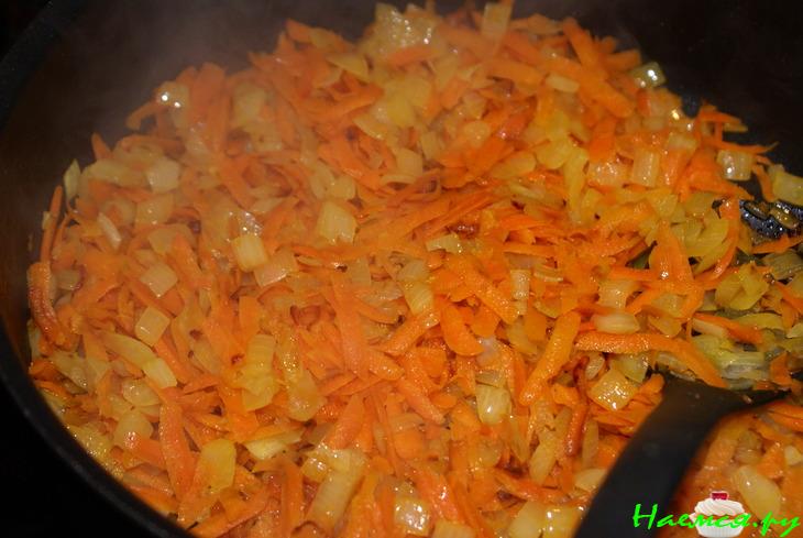 Маленькие голубцы в свекольных листьях Маленькие голубцы в свекольных листьях