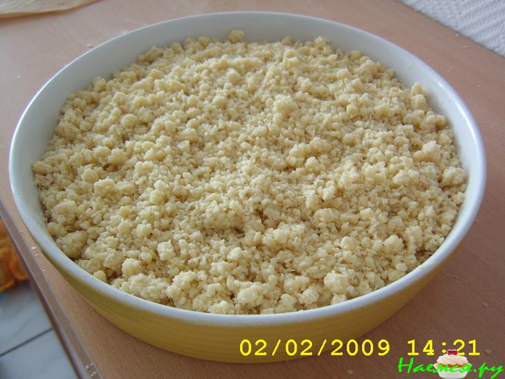 Пирог с вишнёво-пудинговой начинкой под штройзелем Пирог с вишнёво-пудинговой начинкой под штройзелем