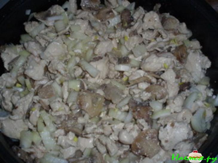 Жульен с грибами и курицей