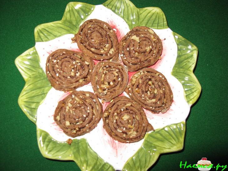 Шоколадное печенье с орехами, кунжутом и шоколадом Шоколадное печенье с орехами, кунжутом и шоколадом