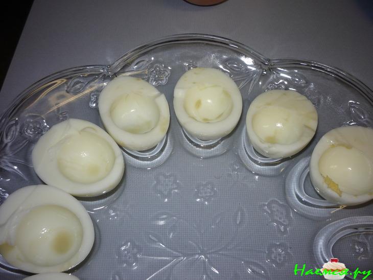 Яйца фаршированные с грибами Яйца фаршированные с грибами