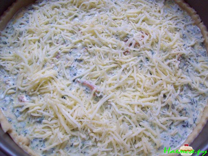 Открытый пирог с копчёным лососем и шпинатом!